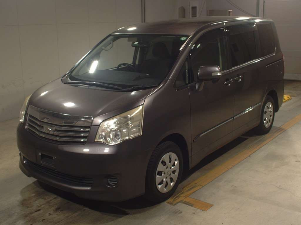 2010 Toyota Noah ZRR70G[0]