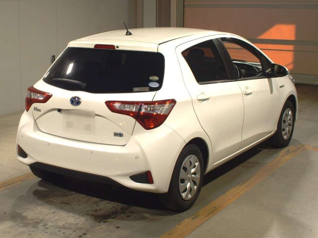 2019 Toyota Vitz NHP130[1]