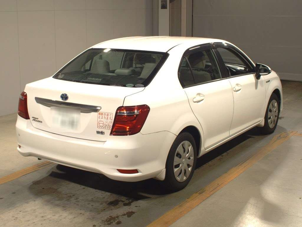 2017 Toyota Corolla Axio NKE165[1]