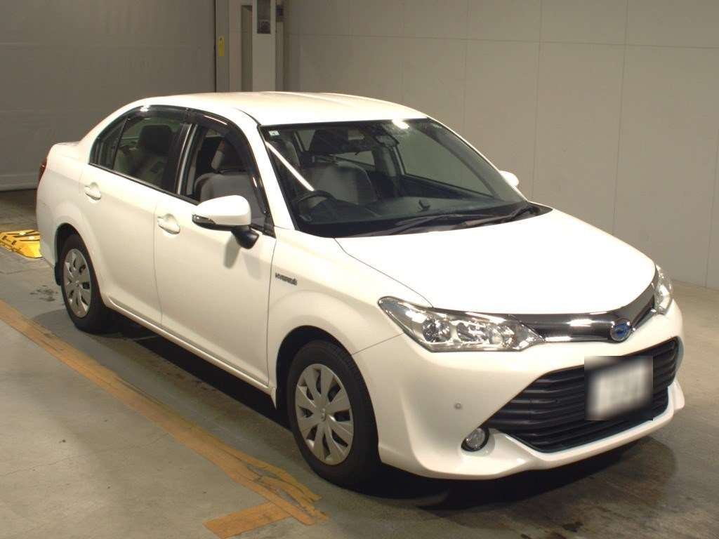 2017 Toyota Corolla Axio NKE165[2]