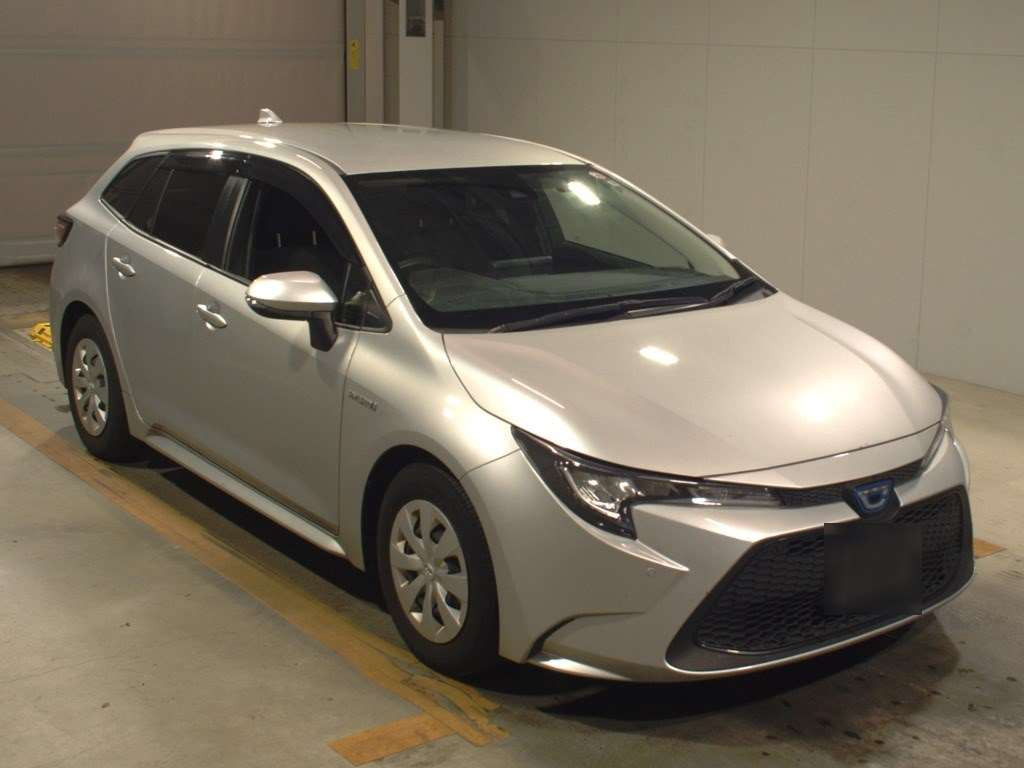 2019 Toyota Corolla Touring Wagon ZWE211W[2]