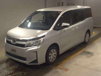 2019 Toyota Voxy