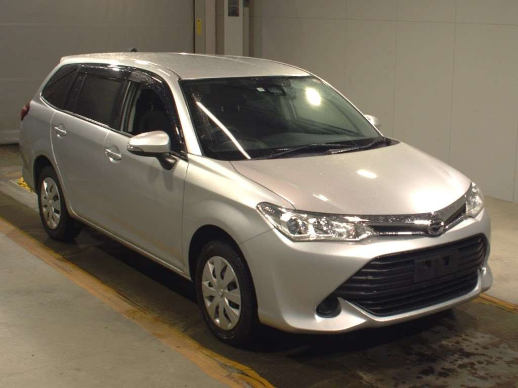 2017 Toyota Corolla Fielder NZE164G[2]