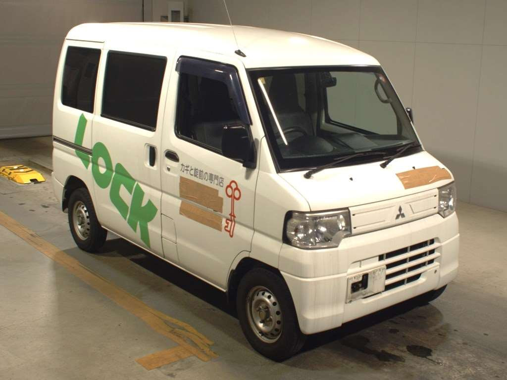 2013 Mitsubishi Minicab Van U61V[2]