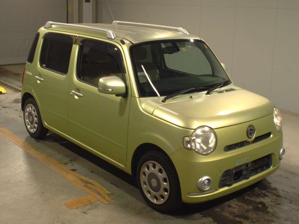 2010 Daihatsu Mira Cocoa L675S[2]