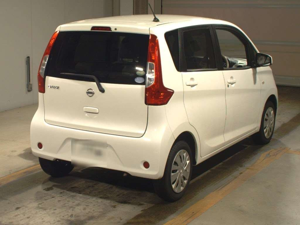 2017 Nissan DAYZ B21W[1]