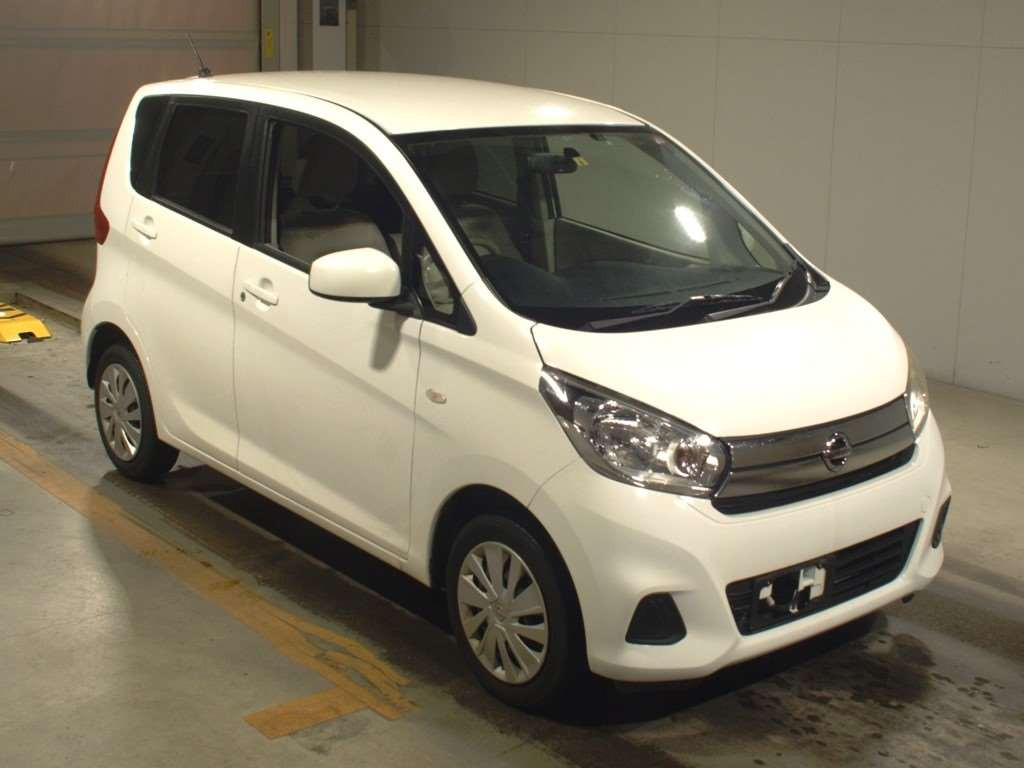 2017 Nissan DAYZ B21W[2]