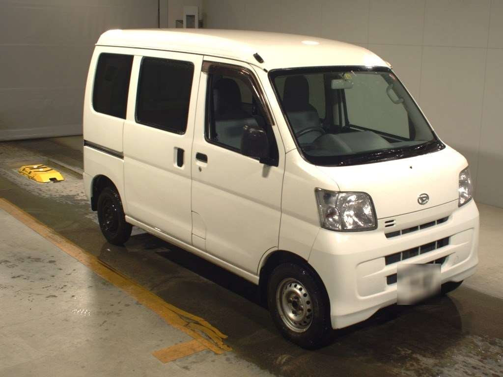 2016 Daihatsu Hijet Cargo S321V[2]