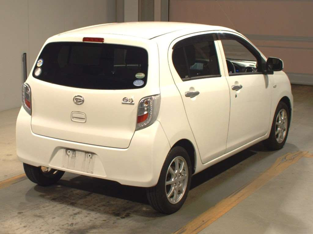 2016 Daihatsu Mira es LA300S[1]