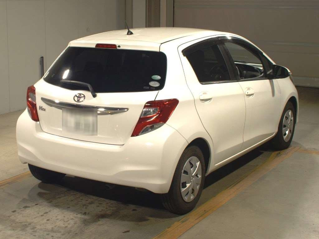 2016 Toyota Vitz NSP130[1]