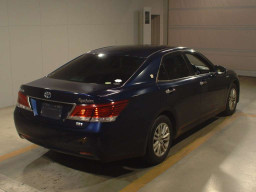 2013 Toyota Crown Hybrid