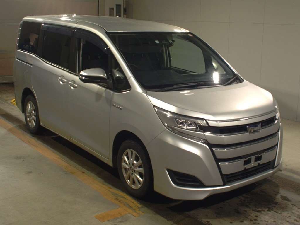 2019 Toyota Noah ZWR80G[2]