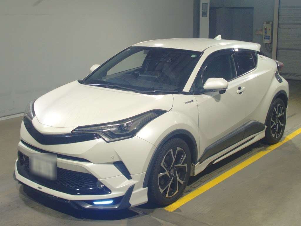 2017 Toyota C-HR ZYX10[0]