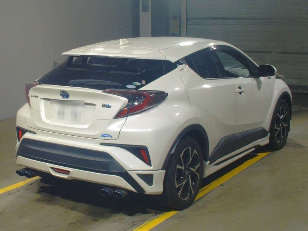 2017 Toyota C-HR ZYX10[1]