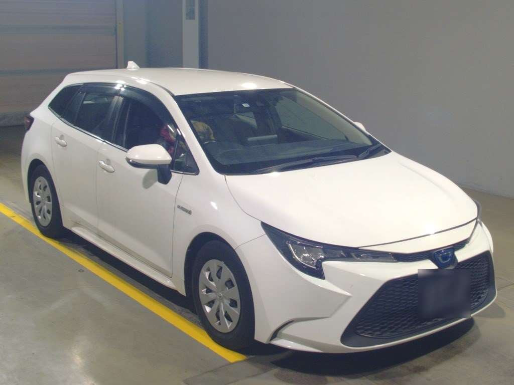 2019 Toyota Corolla Touring Wagon ZWE211W[2]