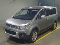 2017 Mitsubishi Delica D5