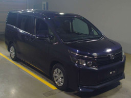 2016 Toyota Voxy