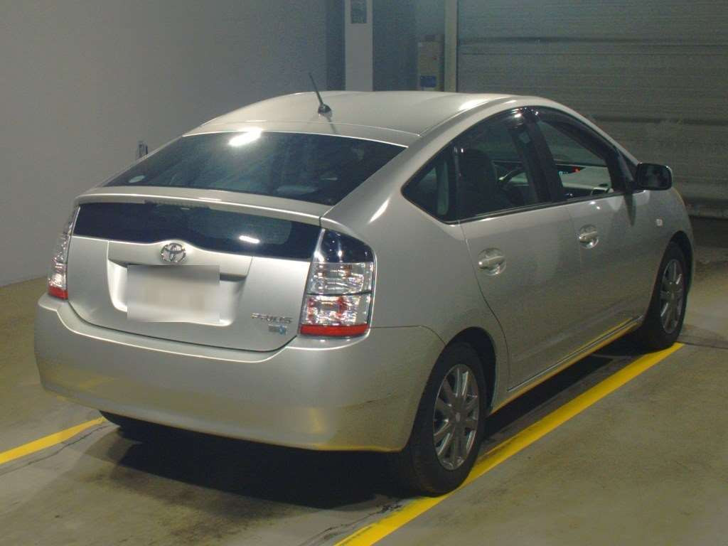 2004 Toyota Prius NHW20[1]