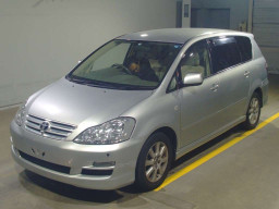 2003 Toyota Ipsum