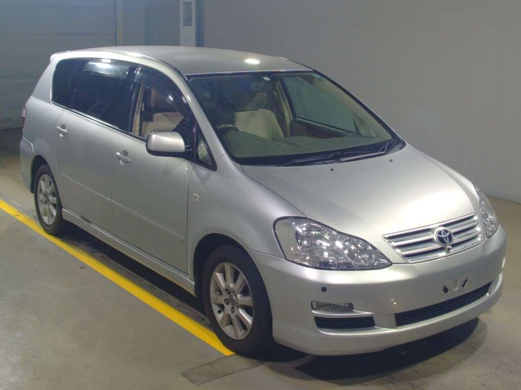 2003 Toyota Ipsum ACM21W[2]