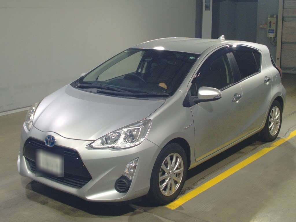 2017 Toyota Aqua NHP10[0]