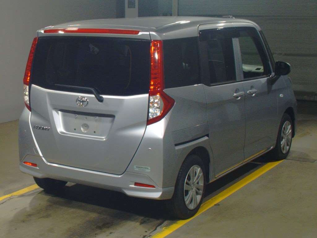 2022 Toyota Roomy M900A[1]