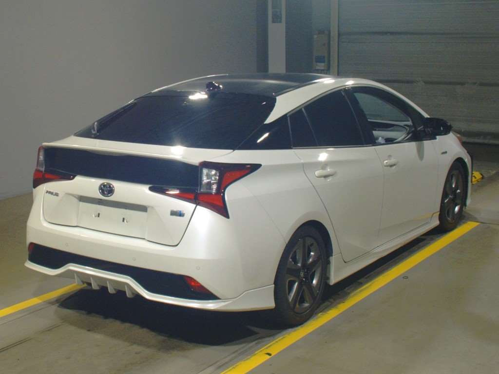 2019 Toyota Prius ZVW51[1]