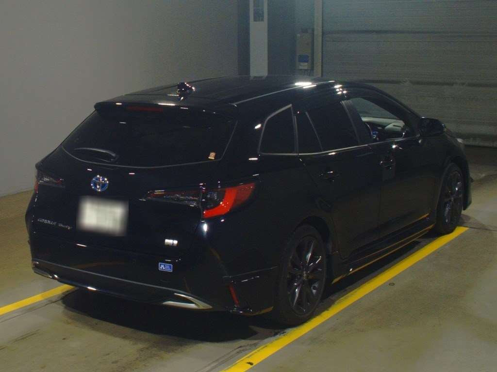 2022 Toyota Corolla Touring Wagon ZWE219W[1]