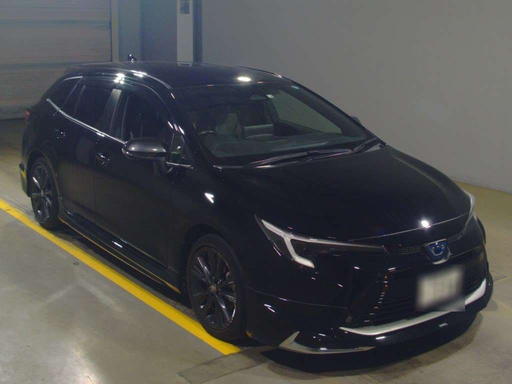 2022 Toyota Corolla Touring Wagon ZWE219W[2]