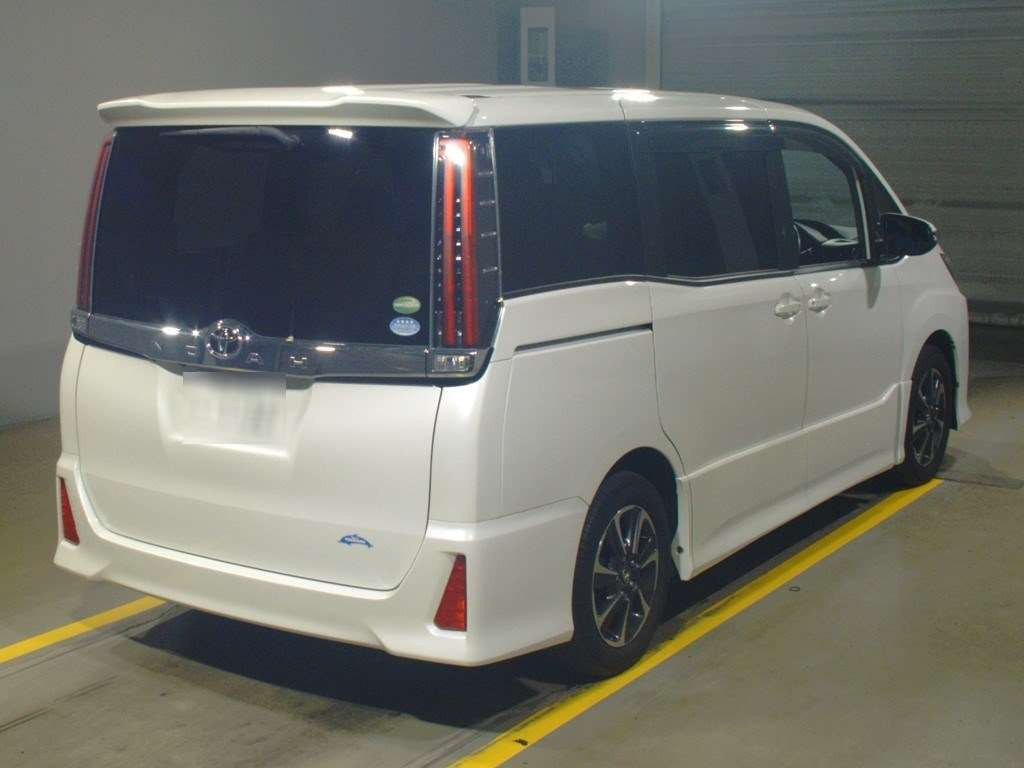 2018 Toyota Noah ZRR80W[1]