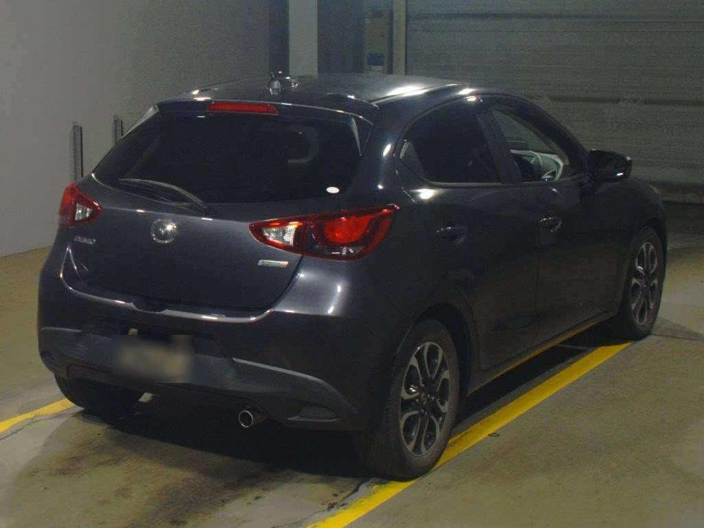 2016 Mazda Demio DJ5FS[1]