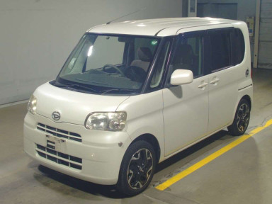 2011 Daihatsu Tanto