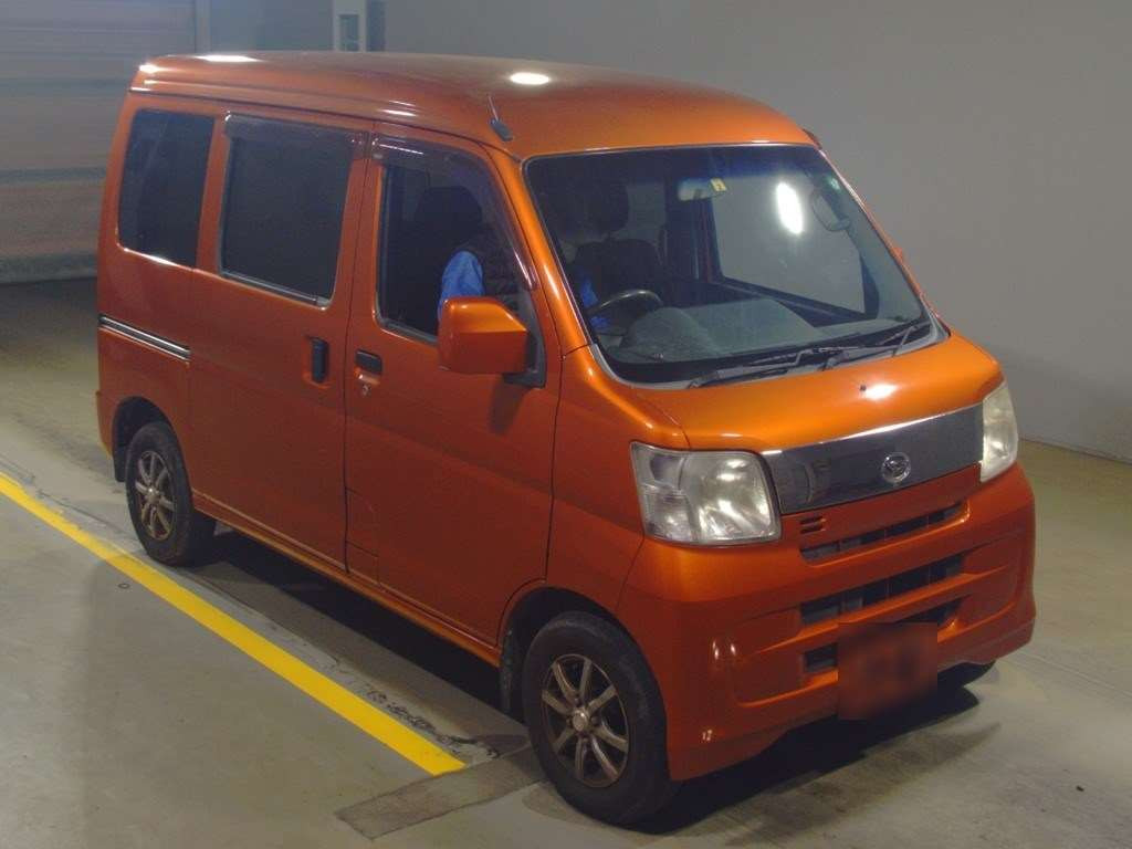 2015 Daihatsu Hijet Cargo S331V[2]