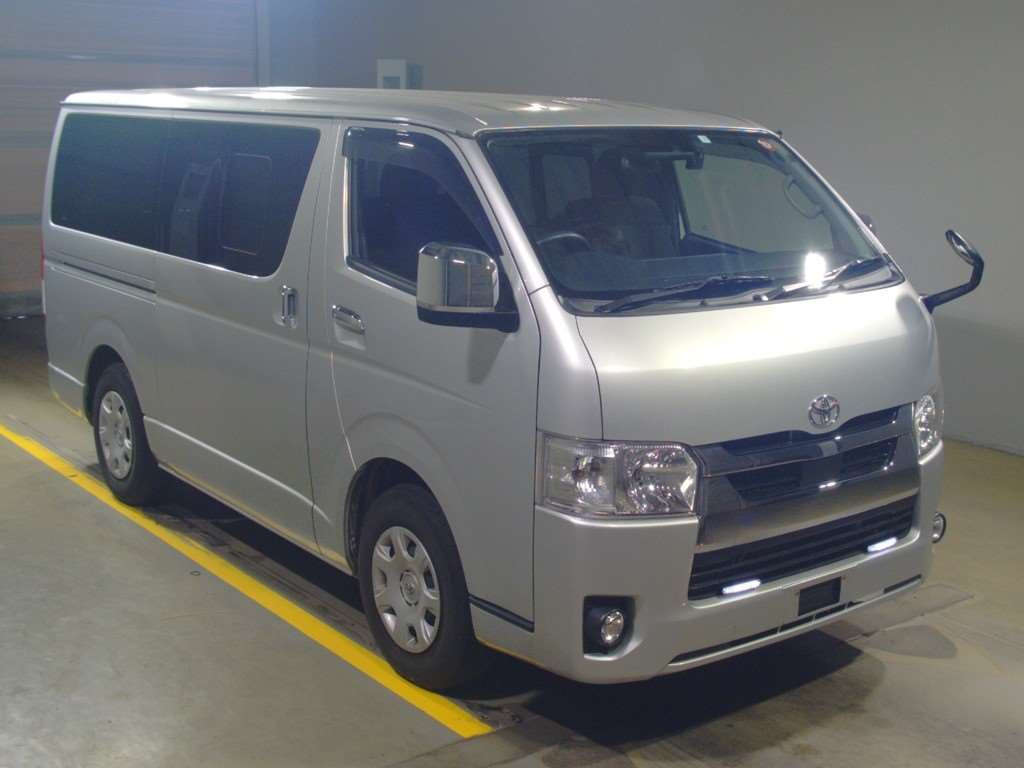 2020 Toyota Hiace Van TRH200V[2]