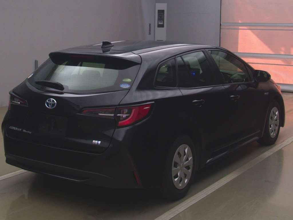 2019 Toyota Corolla Touring Wagon ZWE211W[1]