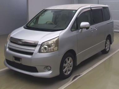 2009 Toyota Noah