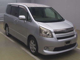 2009 Toyota Noah