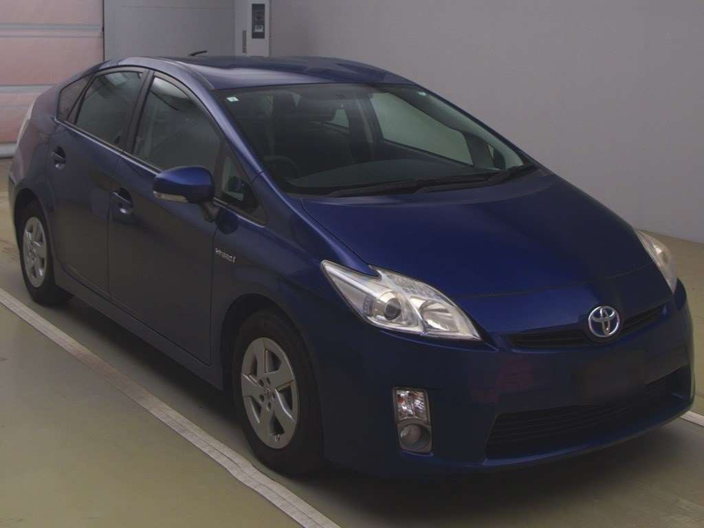 2011 Toyota Prius ZVW30[2]