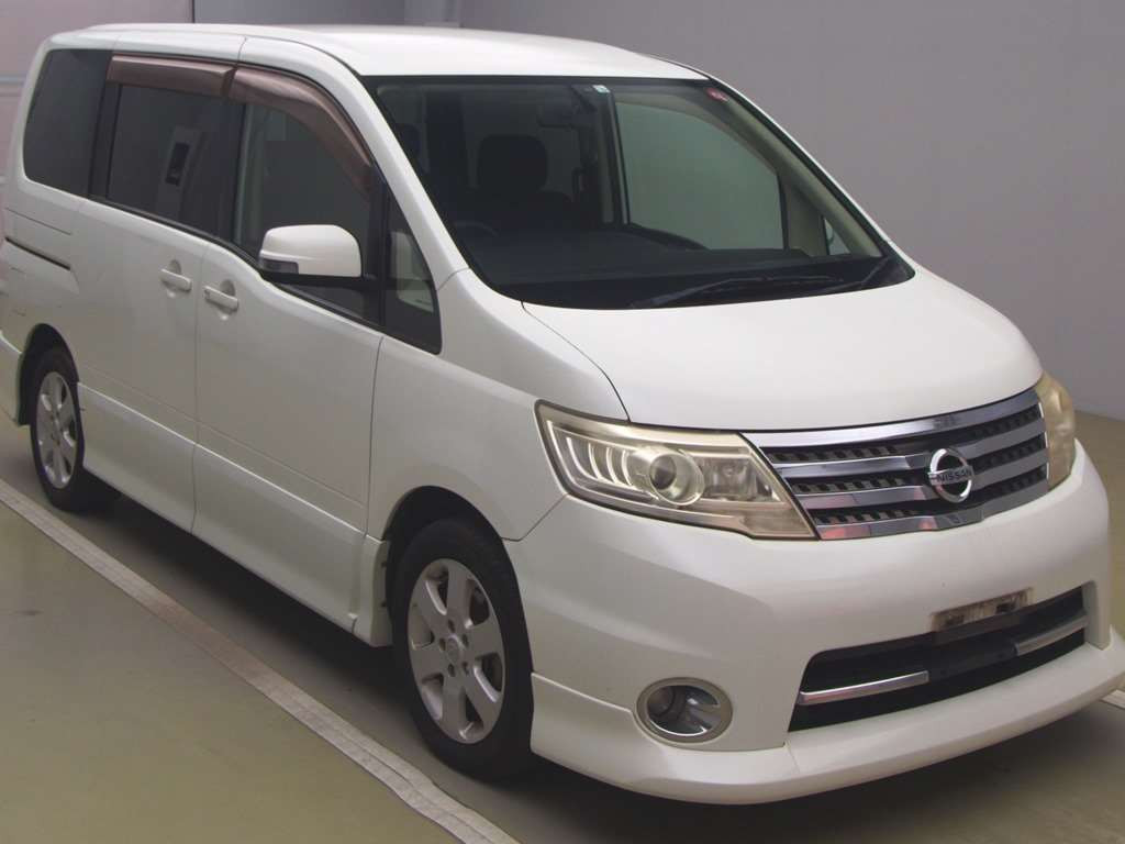 2010 Nissan Serena CC25[2]