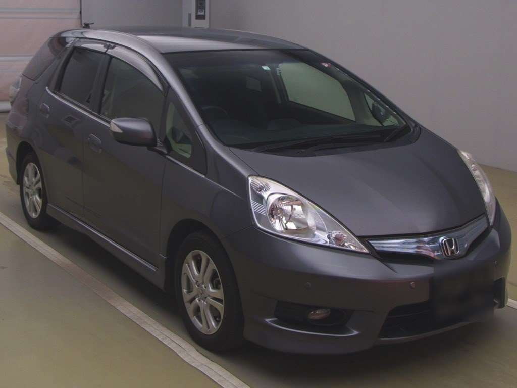 2012 Honda Fit Shuttle Hybrid GP2[2]