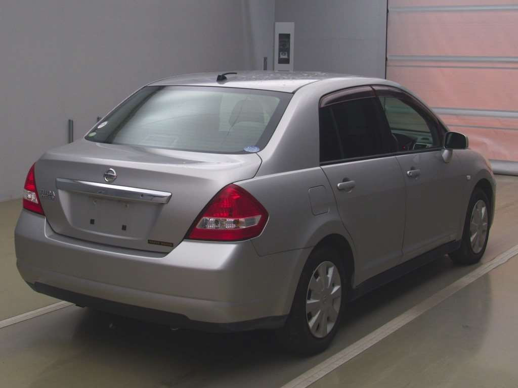 2006 Nissan Tiida Latio SC11[1]