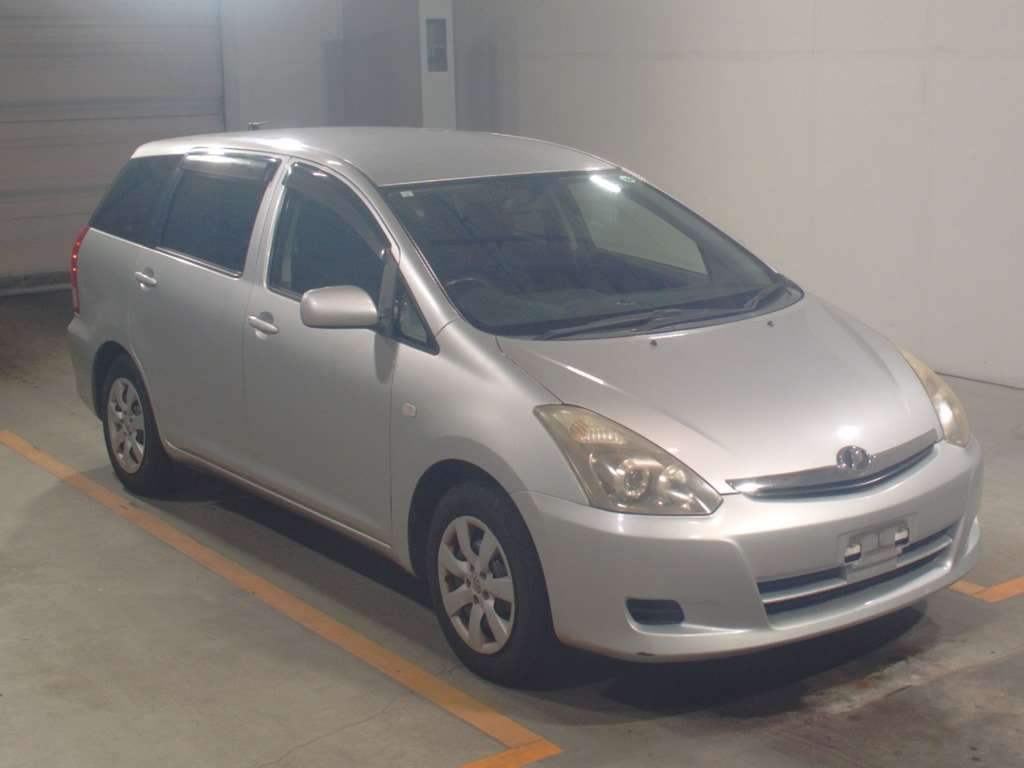 2006 Toyota Wish ZNE10G[2]