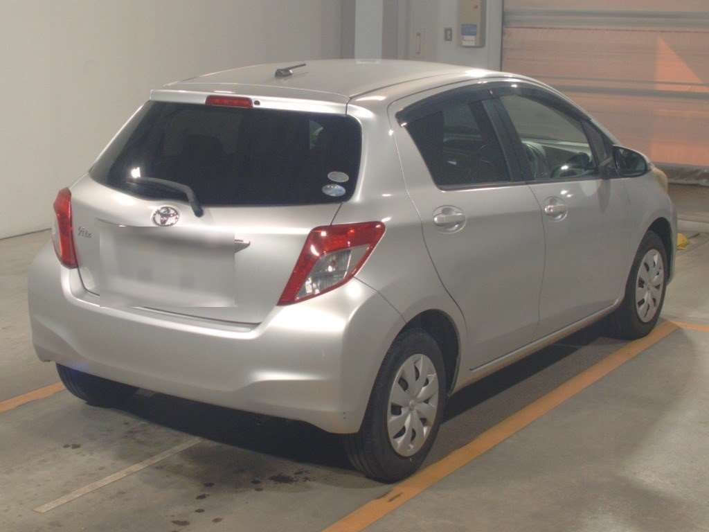 2011 Toyota Vitz KSP130[1]