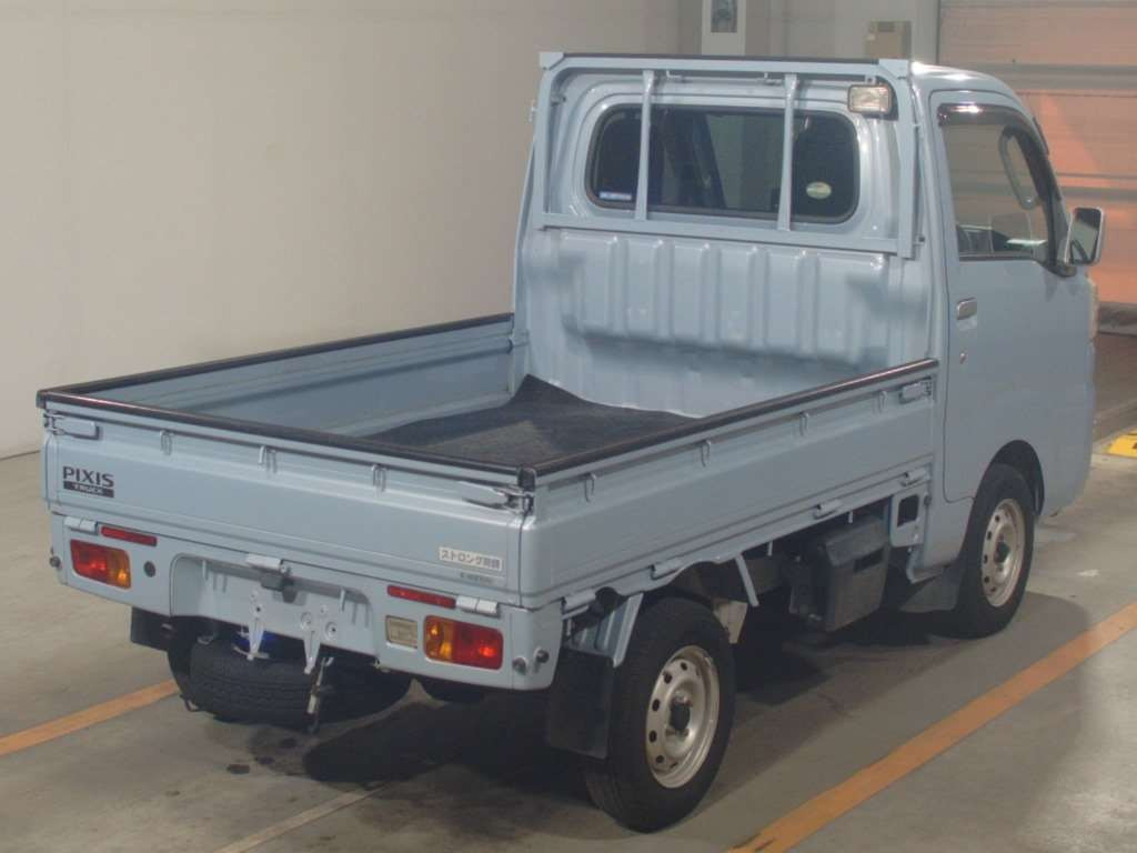 2015 Toyota Pixis Truck S500U[1]