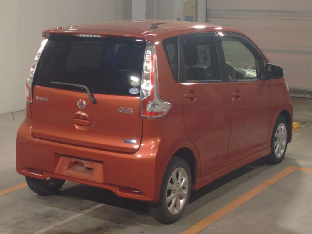 2015 Nissan DAYZ B21W[1]