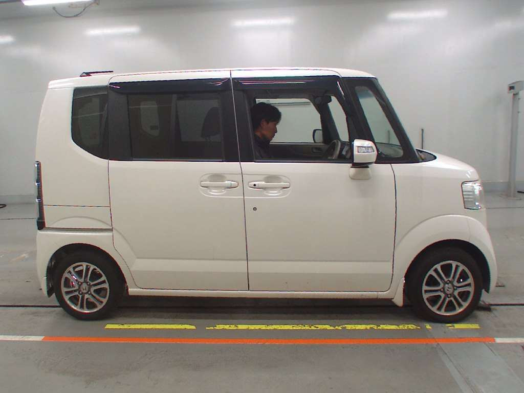 2013 Honda N-BOX JF1[2]