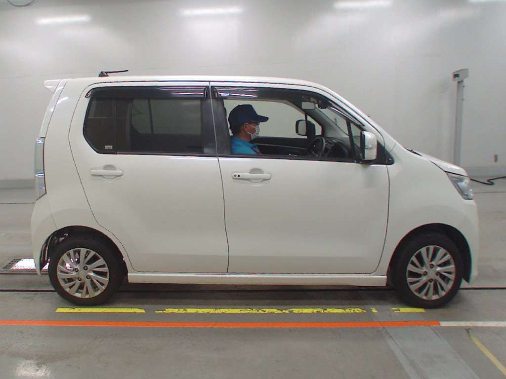 2015 Suzuki WAGON R STINGRAY MH44S[2]