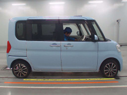 2015 Daihatsu Tanto