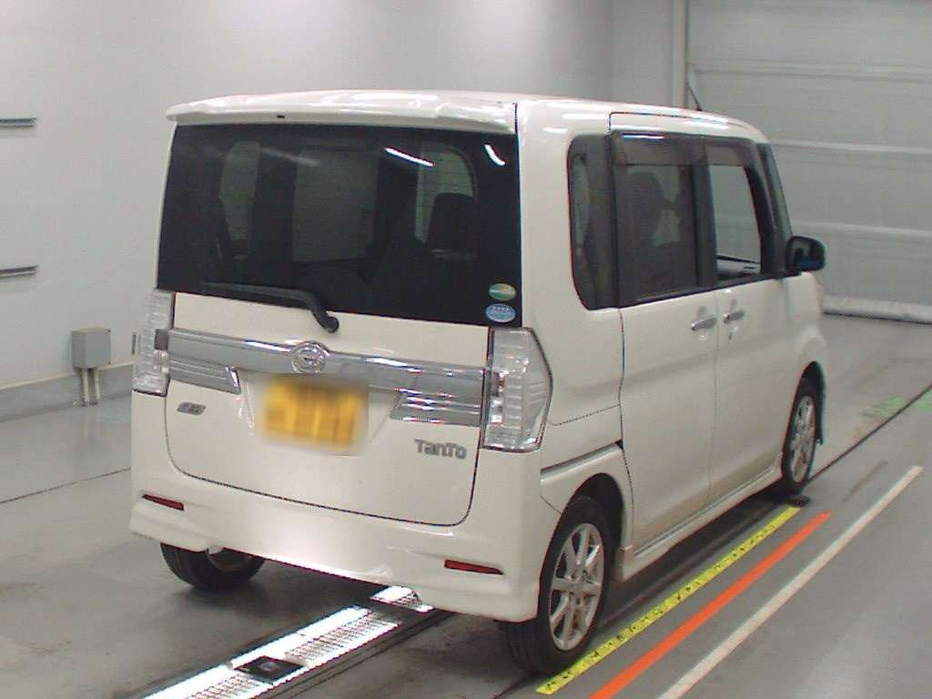 2014 Daihatsu Tanto Custom LA600S[1]