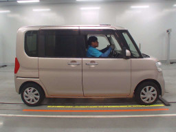 2014 Daihatsu Tanto